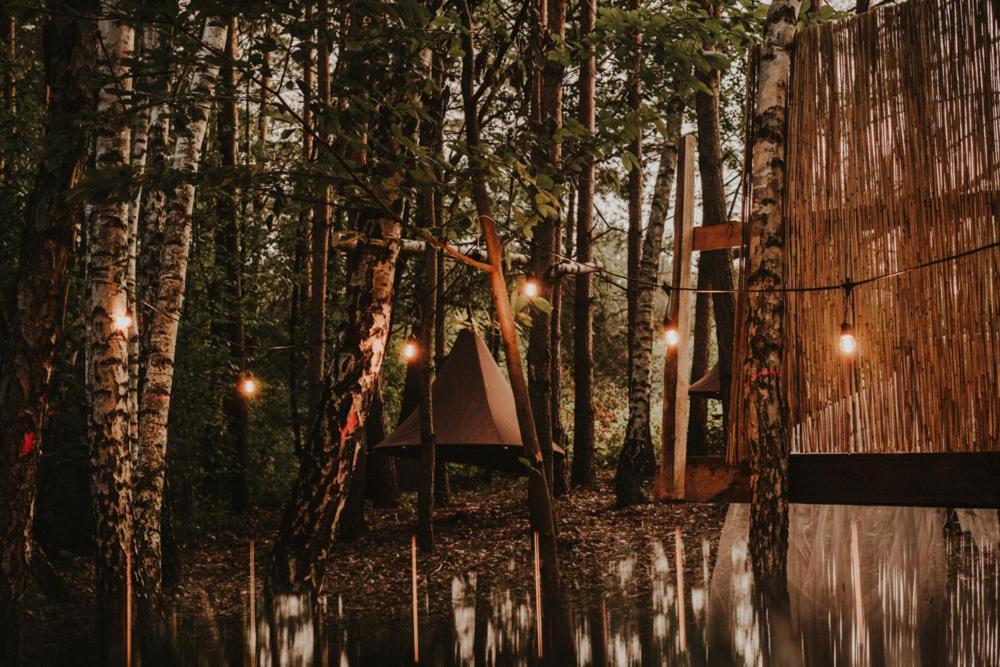 Jurty Z Widokiem, Prywatna Balia- Dzikolas Glamping Krasnobród Екстериор снимка