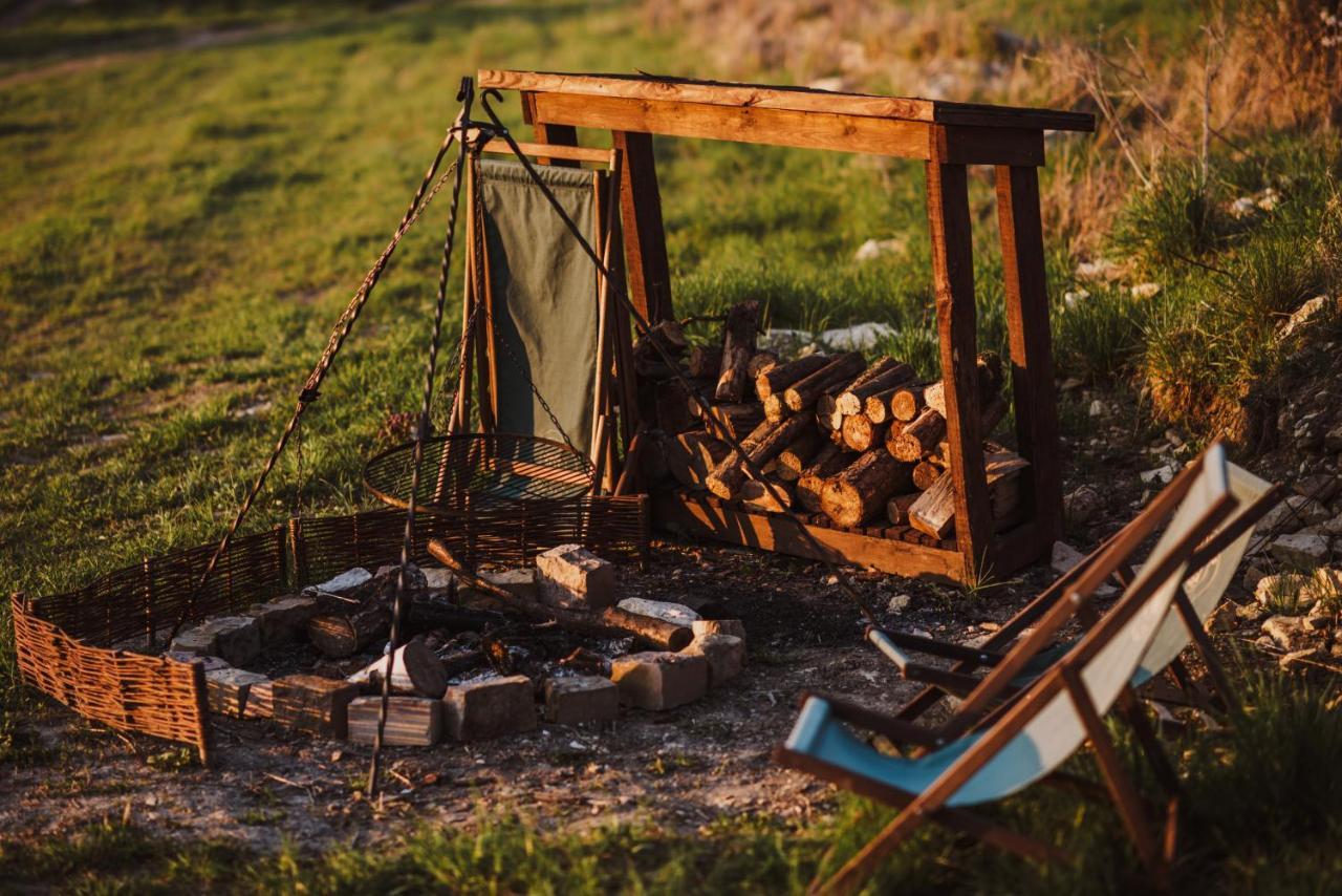 Jurty Z Widokiem, Prywatna Balia- Dzikolas Glamping Krasnobród Екстериор снимка
