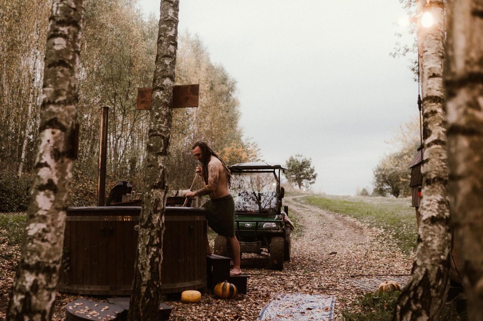 Jurty Z Widokiem, Prywatna Balia- Dzikolas Glamping Krasnobród Екстериор снимка